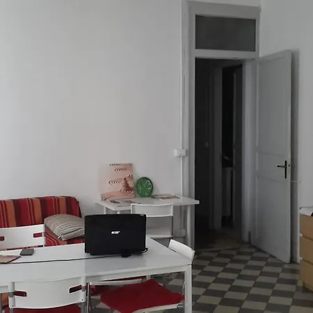 Hostal Eyes Wide Shut Palermo