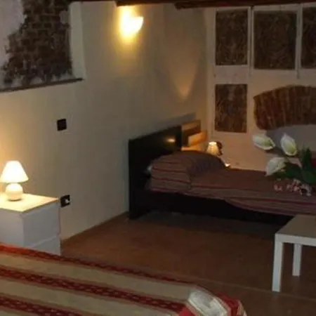 Hostal Eyes Wide Shut *