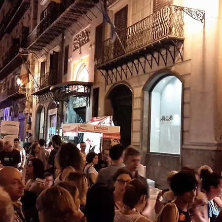 Eyes Wide Shut * Palermo